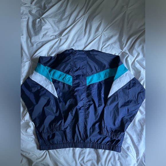 Vintage Lightweight Puma Windbreaker - Picture 3 of 6